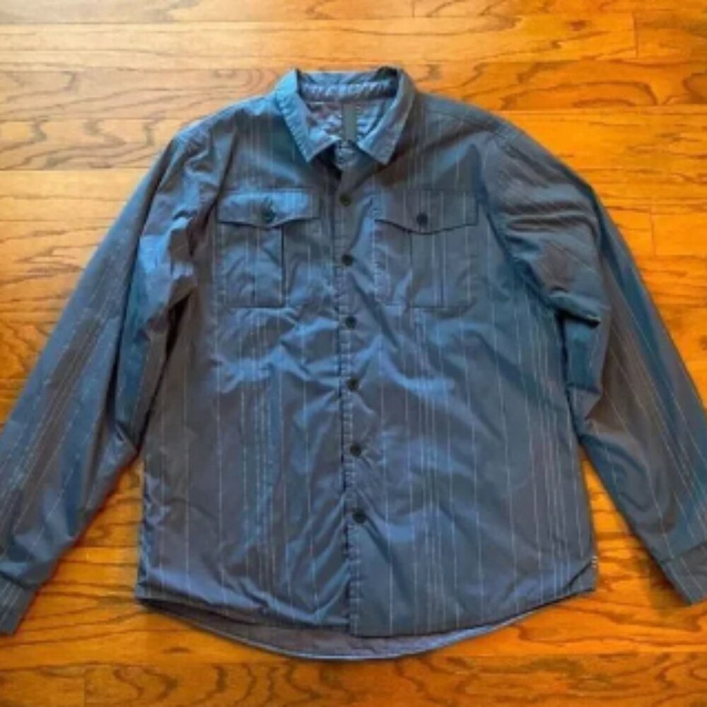 Great condition vintage jacket.